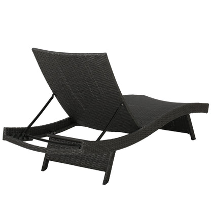 SALEM PE WICKER CHAISE LOUNGE