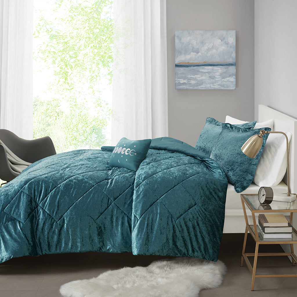 Velvet Comforter Set